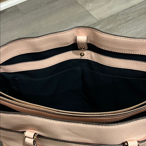 Tory Burch Tote Bag - Picture 8 of 9